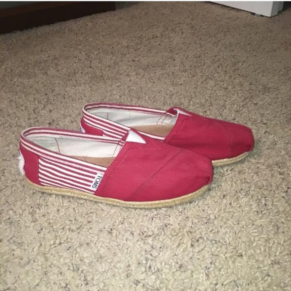 TOMS - Picture 4 of 5